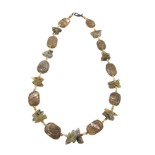 Load image into Gallery viewer, Labradorite Necklace with chips pendants