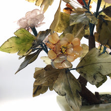 将图片加载到图库查看器,玉石底座多宝石树