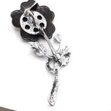 Загрузить изображение в средство просмотра галереи, Silver Brooch in Flower Shape