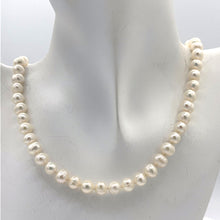 Cargar imagen en el visor de la galería, Freshwater Pearl Knotted Necklace