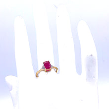 将图片加载到图库查看器，Ruby Gold Plated Silver Ring
