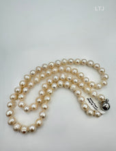 Load image into Gallery viewer, White Pearl Necklace with Magnet Lock 8mm 22&quot;
