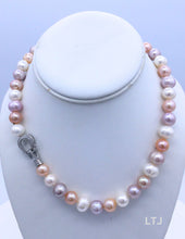 Load image into Gallery viewer, Natural Pearl (CZ Lock) 18&quot; Necklaces
