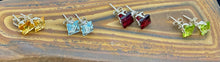 将图片加载到图库查看器，Gemstones with Silver Square Soft Prong Earring
