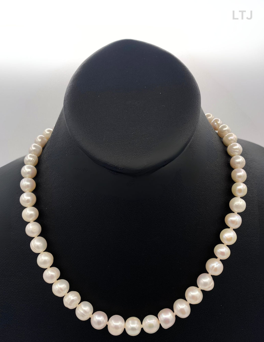 White Pearl Necklace with Metal Heart 8mm 16