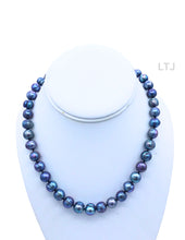 Load image into Gallery viewer, Panther head black pearl necklace
