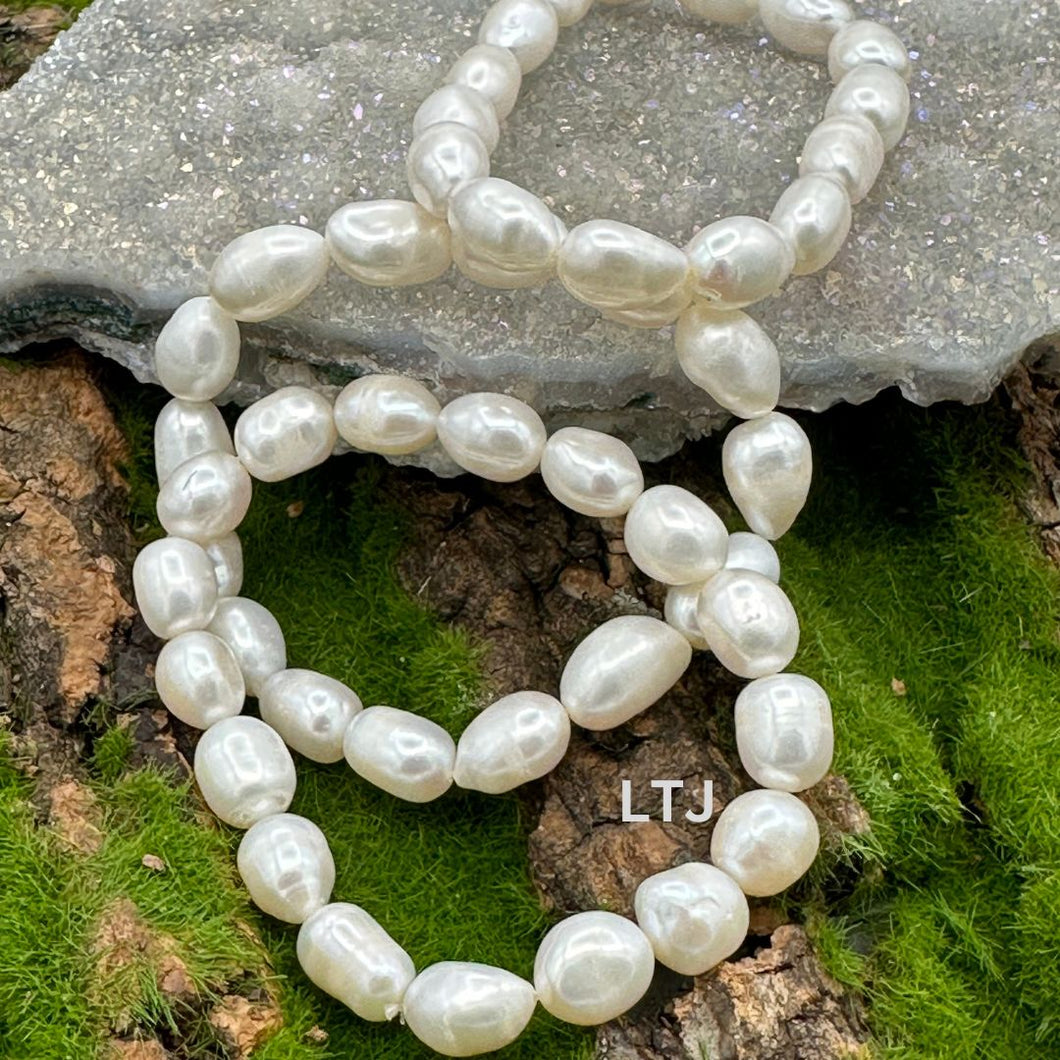 White Potato pearl stretchy bracelet