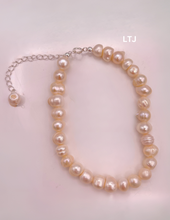 Load image into Gallery viewer, Pearl bracelets with sterling silver circle lock with extension
