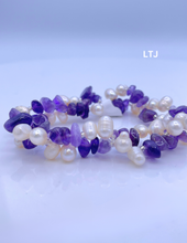 Load image into Gallery viewer, Pearl + Gemstones chip grapes bracelet
