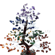 Cargar imagen en el visor de la galería, Multi-gems tree with Wood base
