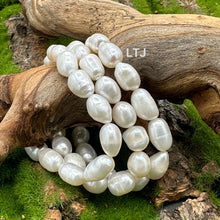 将图片加载到图库查看器，White Potato pearl stretchy bracelet
