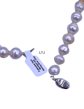 Cargar imagen en el visor de la galería, Freshwater pearl necklace with sterling silver clasp 10mm 18&quot;
