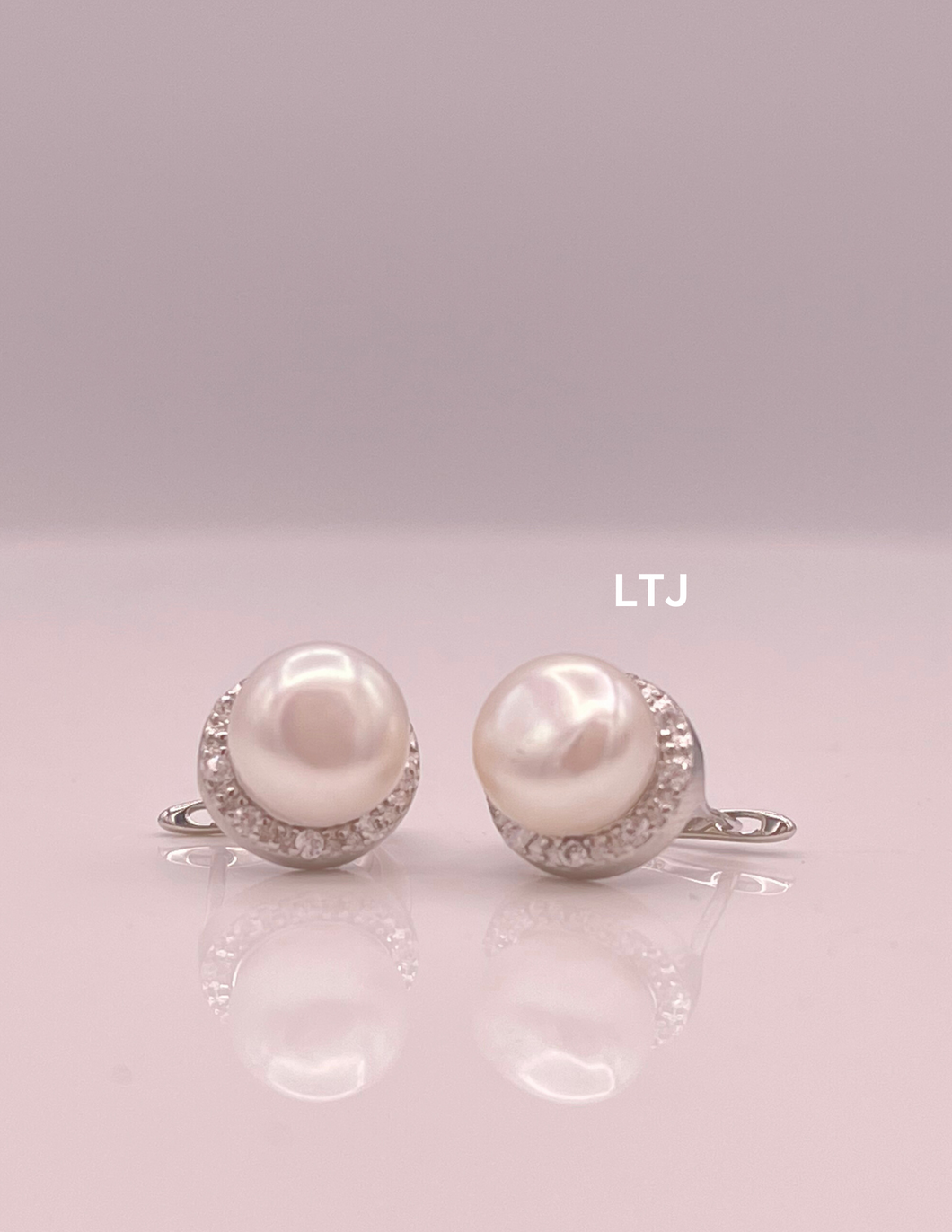 Pearl CZ earrings with Russian lock