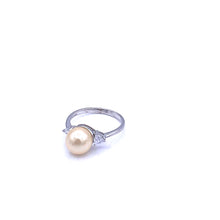 Load image into Gallery viewer, Natural Freshwater Pearl with Sterling Silver Ring
