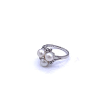 Load image into Gallery viewer, Natural Freshwater Pearl with Sterling Silver Ring
