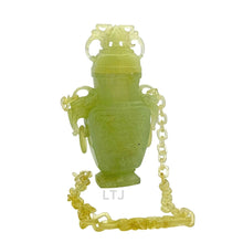 Загрузить изображение в средство просмотра галереи, Jade Carving Vase with Intricate Chain and Kanote Accent
