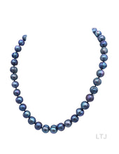 Load image into Gallery viewer, Panther head black pearl necklace
