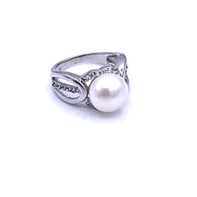 Load image into Gallery viewer, Natural Freshwater Pearl with Sterling Silver Ring
