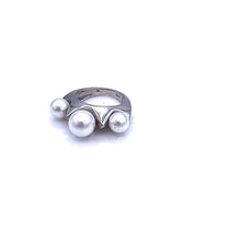 Load image into Gallery viewer, Natural Freshwater Pearl with Sterling Silver Ring
