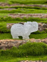 Cargar imagen en el visor de la galería, Gemstones Animal Figurine
