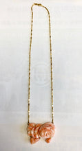 Cargar imagen en el visor de la galería, Italy Angle Skin Coral Pendant 14k Gold Chain
