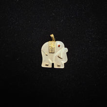 Cargar imagen en el visor de la galería, White MOP Elephant Pendants
