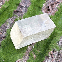 Cargar imagen en el visor de la galería, Honey Calcite Raw
