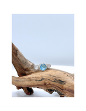 Cargar imagen en el visor de la galería, Aquamarine and MoonStone Silver Ring
