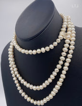 Cargar imagen en el visor de la galería, Long Pearl Knotted Necklace 52"
