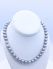 Cargar imagen en el visor de la galería, Natural Pearl (CZ Lock) 18&quot; Necklaces
