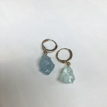 Cargar imagen en el visor de la galería, Gemstone Earrings with Silver Lock
