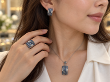 将图片加载到图库查看器，Sapphire Square Line Set
