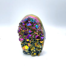 将图片加载到图库查看器，Amethyst Rainbow Geode
