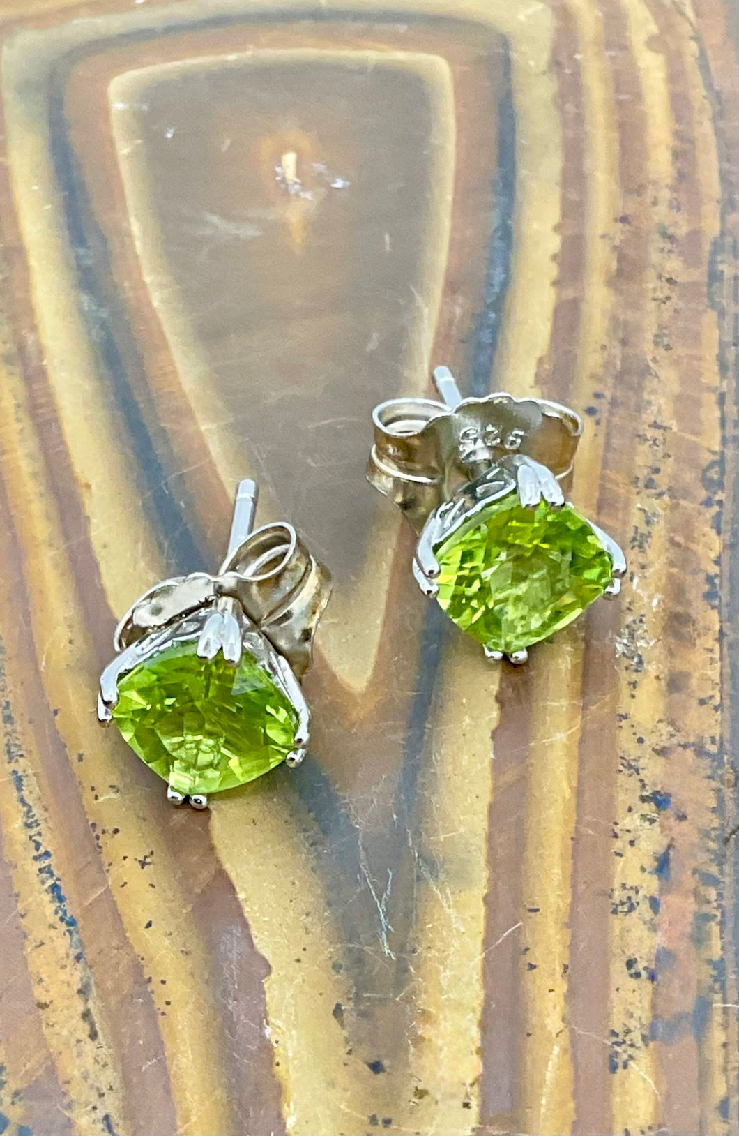 Peridot Silver Hard Prong Earring Large