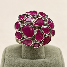 Cargar imagen en el visor de la galería, Ruby Nuggets in Oval Shape Sterling Silver
