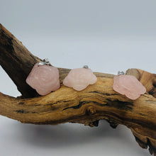 Load image into Gallery viewer, Rose Quartz Rose Pendant
