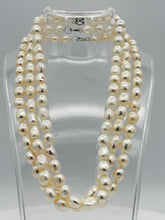 将图片加载到图库查看器，White Potato Pearl necklace with silver clasp 17&quot;
