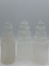 将图片加载到图库查看器，Selenite Tower
