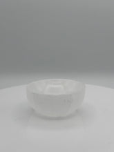 Load image into Gallery viewer, Selenite Oval Shape Charging Plate
