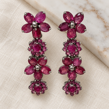 将图片加载到图库查看器，Ruby Flower Hanging Earrings

