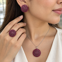 Cargar imagen en el visor de la galería, Ruby Flower Style Set
