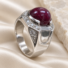 Загрузить изображение в средство просмотра галереи, Burmese Ruby Cabochon Ring in Sterling Silver

