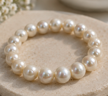 Load image into Gallery viewer, White Pearl Stretchy Bracelet
