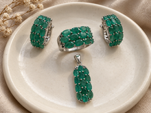 Load image into Gallery viewer, Emerald Triple Line Set
