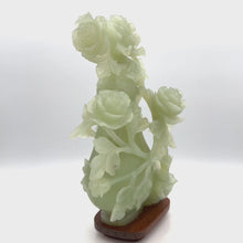 Cargar y reproducir el video en el visor de la galería, Exquisite Single-Stone Jade Vase with Floral Motifs
