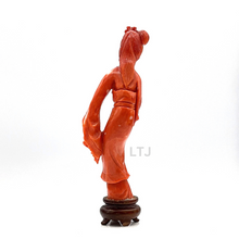 将图片加载到图库查看器，Salmon red coral carving from Qing Dynasty 
