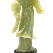 Загрузить изображение в средство просмотра галереи, Hetian Jade carving from Qing Dynasty 
