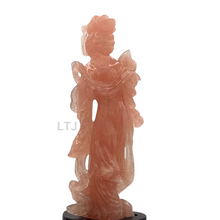 将图片加载到图库查看器，Rose Quartz carving from Qing Dynasty 
