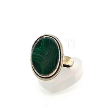 Load image into Gallery viewer, Oval shaped malachite ring in sterling silver
