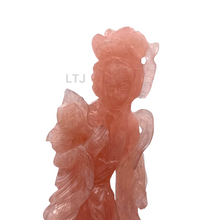 将图片加载到图库查看器，Rose Quartz carving from Qing Dynasty 
